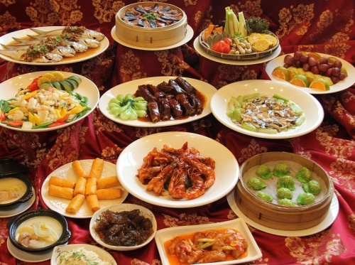 다양한 종류의 중국요리 