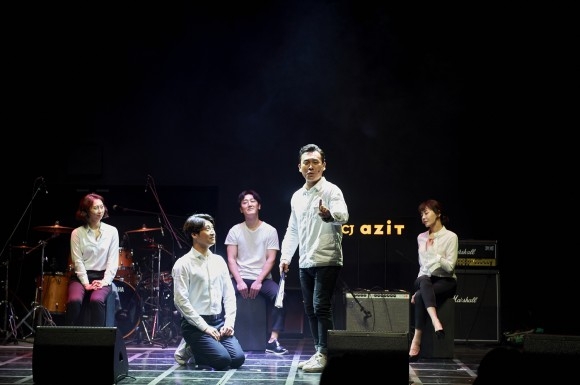 

▲12일 열린 CJ아지트 광흥창 리뉴얼 개관식에서 축하공연으로 CJ문화재단이 제작 지원한 창작뮤지컬 '판' 갈라쇼가 무대에 올랐다.


