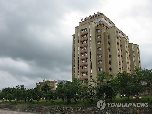 금강산에 있는 북한 외금강 호텔 전경