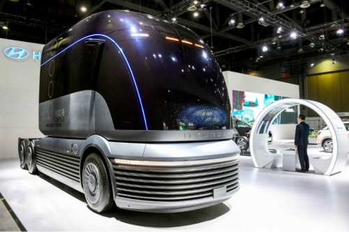수소모빌리티 전시회에서 공개된 현대차 컨셉트 수소트럭 넵튠.