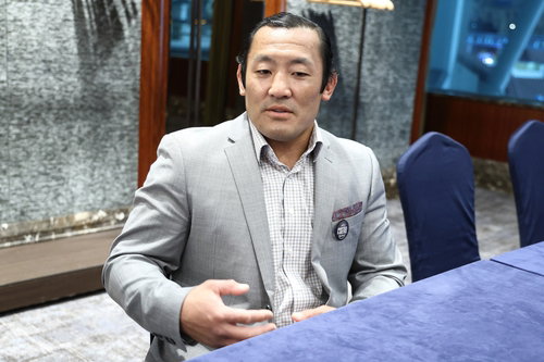 '유령 입양인' 구제 나선 안진수... 