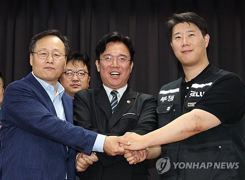 삼성전자 노사 잠정합의와 노동장관의 소신, 긴급조정권 대신 택한 &lsquo;AI 시대 상생&rsquo;의 길
