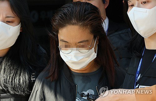 &lsquo;소주에 약물 60정&rsquo; 남편 살해 노린 태권도장 직원&middot;관장, 검찰 수사 단계 구속 연장