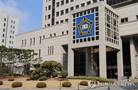 집행유예 중 동료 살해하고 경찰관 폭행한 40대, 항소심서도 징역 15년 중형 선고