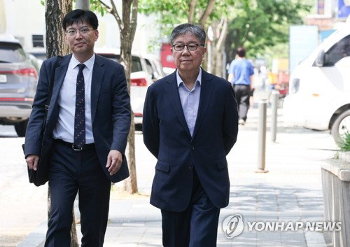 '관저 이전 예산 28억 전용 혐의' 김대기 전 실장 등 대통령실 핵심 3인 구속 기로