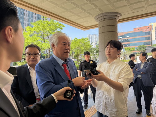 법원, 전광훈 '방미 계획'에 강력 경고... 