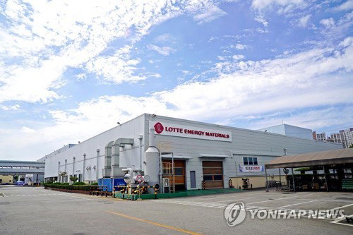 롯데에너지머티리얼즈, '알짜' 자회사 매각으로 1708억 확보&hellip;AI&middot;반도체 고부가 소재 전력 투구