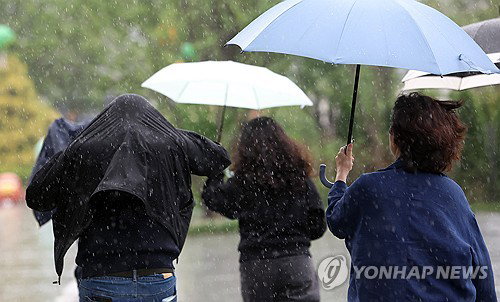 전국 대부분 5mm 미만 약한 비 예보&hellip;동해 먼바다 고파도 등 해상 안전 주의보