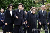 李대통령, 봉하마을서 '10·4 선언' 계승 천명... "평화공존 통한 공동성장 이룩할 것"