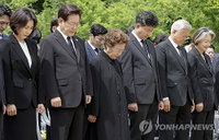 이재명 대통령, 봉하서 '기득권 타파' 선언... "특권 걷어내는 개혁 멈추지 않겠다"