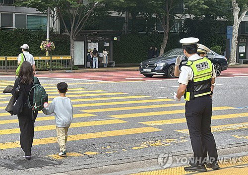 스쿨존 사망자 1명 역대 최저치에도 사고 건수 927건 폭증&hellip; 정부 146억 투입해 보행 환경 전면 재설계