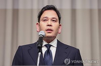 5·18 유공자들 "정용진 회장 처벌 원해"…스타벅스 '역사 왜곡' 수사 급물살