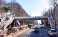 서대문구, 36년 된 안산초 노후 육교 철거… 엘리베이터 갖춘 현대식 시설로 전면 개축