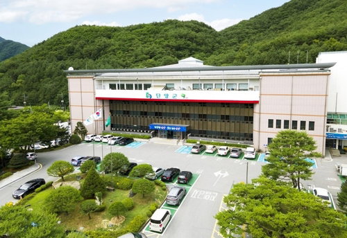 단양군, 인수공통감염병 차단 위해 광견병 무료 예방접종 실시&hellip; 500마리 분량 백신 공급