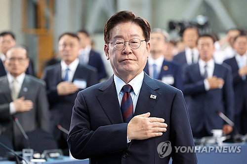 韓 '핵추진 잠수함' 시대 공식 선언&hellip;이 대통령, 3천t급 신채호함서 자주국방 의지 천명