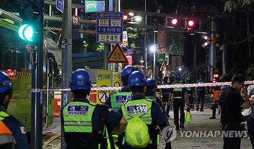 서소문 고가차도 철거 중 상판 붕괴 사고 발생, 도심 마비에 야간 긴급 복구 돌입