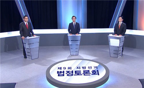'실적 부풀리기' 대 '특혜 광고' 정면충돌... 부산시장 토론회 도덕성 공방 가열
