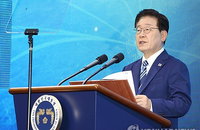 부산을 ‘남부 해양수도’로… 이재명 대통령, 독자적 해운 공급망 구축 및 해사법원 설립 속도낸다