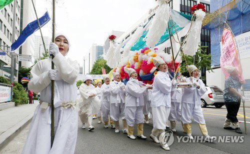 제46주년 5&middot;18 부활제 거행, 옛 전남도청 앞서 오월 영령 추모와 민주 가치 재확인