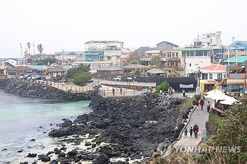 가시거리 200m 미만 제주, 평년 웃도는 기온 속 강풍과 짙은 안개로 안전사고 우려