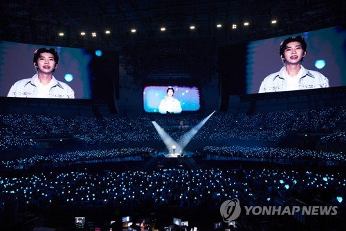 임영웅 공연 시장 독주 체제 굳건... 제19회 놀 골든티켓어워즈 대상 석권