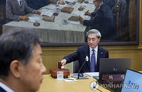 한국은행, 올해 성장률 2.6%로 전격 상향…반도체 수출 호조 속 물가 압력은 가중