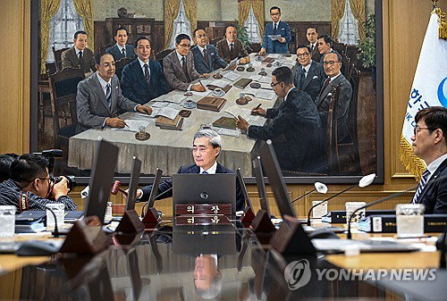 한은, 수출&middot;추경 효과에 성장률 전망 상향&hellip; 수출 기여도 0.7%p 달해