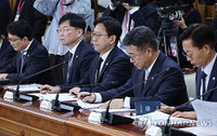 AI 대전환 골든타임 사수…정부, '데이터 고속도로' 구축하고 세제지원 확대