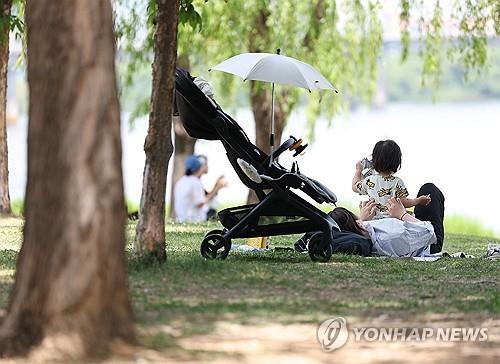 대구&middot;경북 낮 최고 29도 육박하는 초여름 무더위 본격화&hellip;맑은 날씨 속 북동 산지 미세 빗방울