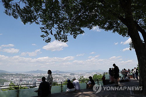 충북 전역 초여름 기온 분포 속 낮 최고 27도 상회&hellip; 가시거리 1km 미만 안개 주의보