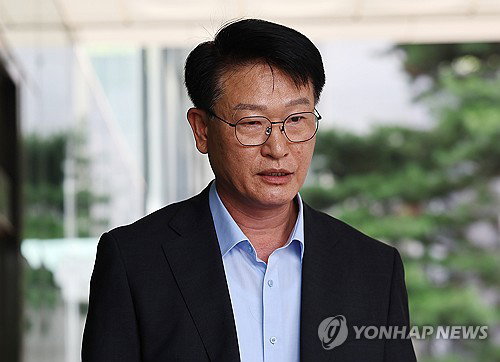 '내란 공범' 재정조준한 종합특검, '언론사 단전&middot;단수 지시' 이영팔 전 차장 피의자 소환
