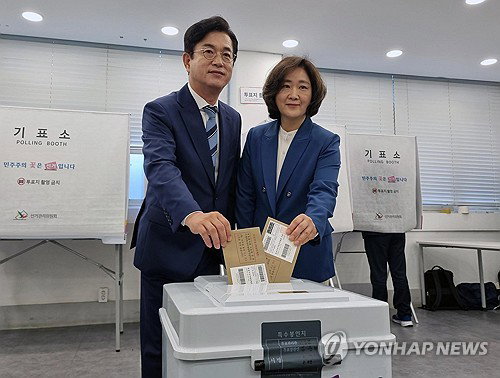 대전시장 선거 사전투표 개시... '투표 독려' 허태정 vs '본투표 결집' 이장우 정면충돌