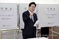 이재명 대통령 사전투표 중 기표소 이탈 논란… 선관위 "투표지 미노출로 유효표 인정"