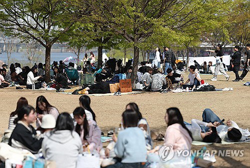초여름 무더위 속 전국 맑음 지속... 대구 최고 32도&middot;동해안 체감온도 31도 육박