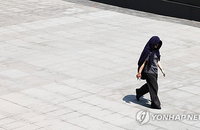 충북 전역 30도 육박하는 초여름 무더위 기승, 맑은 하늘 속 아침 안개 주의보