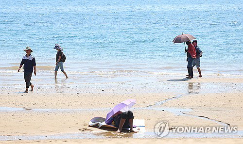 부울경 낮 최고 32도 육박하는 초여름 무더위 기승, 기상청 온열질환 주의보 발령