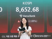 8,800선 고지 밟은 코스피, 삼성전자 '34만전자' 시대 열며 사상 최고치 경신