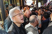 젠슨 황 방한에 흔들리는 증시… '피지컬 AI' 파트너십 기대에 LG·로봇주 상한가 속출