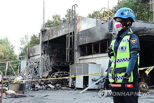 한화에어로 대전공장 폭발로 7명 사상... 검경 전담수사팀 투입해 책임 소재 규명