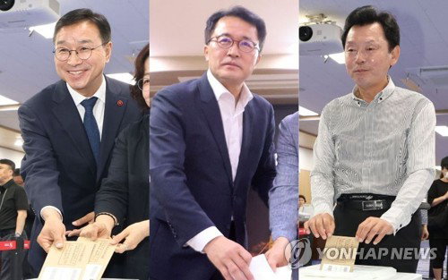 제주 운명의 날 D-1, 48명 새 일꾼 선출 앞두고 후보들 빗속 총력 유세 사투