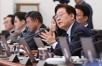이재명 "재외투표는 기본권, 국회 다수결로 처리하라" 강경 주문