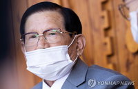 검·경 합수본, '신도 5만 명 입당 강요' 신천지 이만희 4일 피의자 소환