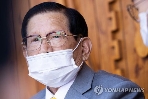 검&middot;경 합수본, '신도 5만 명 입당 강요' 신천지 이만희 4일 피의자 소환
