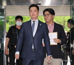 'AI 음성 조작' 김세의 가세연 대표 포승줄 출석, 법원 구속 적법성 재검토