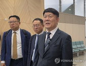 타이어뱅크 김정규 회장, '명의 위장' 탈세 파기환송심 징역 3년…법치 확립 경종