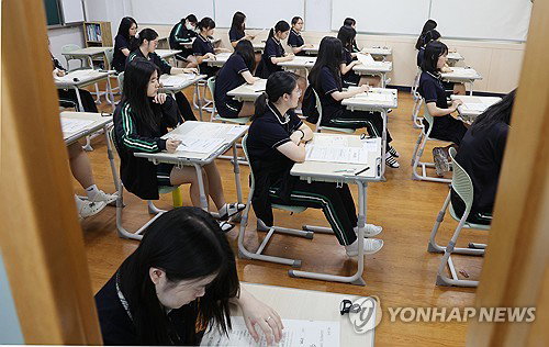 2027학년도 수능 6월 모의평가 부산 2만 7106명 응시... 졸업생 합류로 입시 변별력 시험대