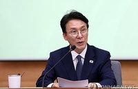 김민석 국무총리 '당권 도전' 사의설 속 국무위원 만찬... 내각 쇄신과 국정 연속성 갈림길