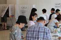 제9회 지방선거 오전 11시 투표율 15.0% 기록... 4년 전보다 3%p 상승하며 참여 열기 고조