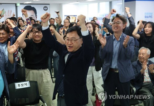 정근식 서울시교육감 후보, 출구조사서 39.0% 득표로 조전혁 압도하며 재선 유력