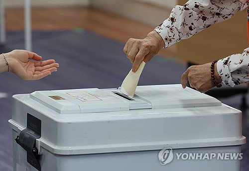 제9회 지방선거 JTBC 예측조사 민주당 10곳 압승 전망&hellip;국민의힘 1곳 우세 속 5곳 초박빙 경합